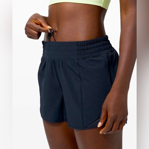 A Lululemon Hotty Hot Short *High-Rise Lined 4" - Picture 4 of 5